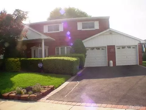 5 Richfield CT, Plainview, NY 11803 photo 1