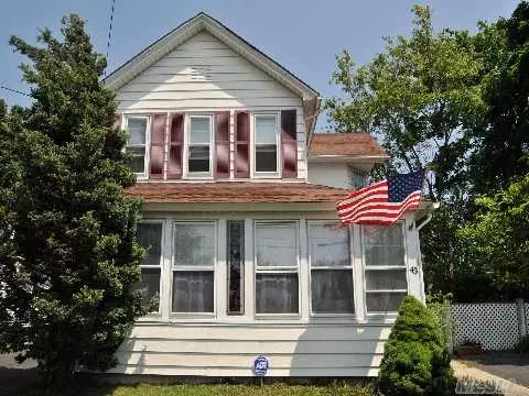 43 Union AVE, Patchogue, NY 11772 photo 1