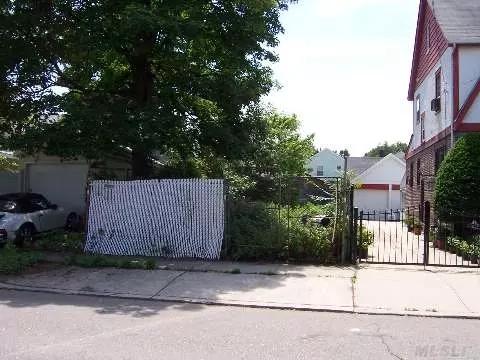 160-32 78th Ave, Flushing, NY 11366 photo 1
