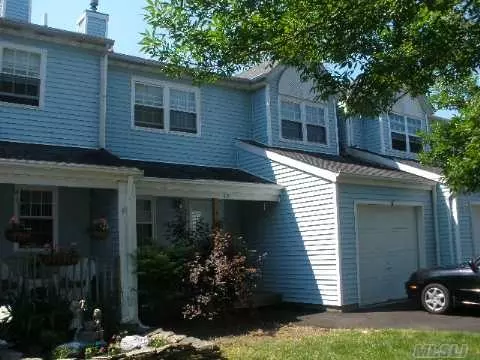59 Beech St, Central Islip, NY 11722 photo 1