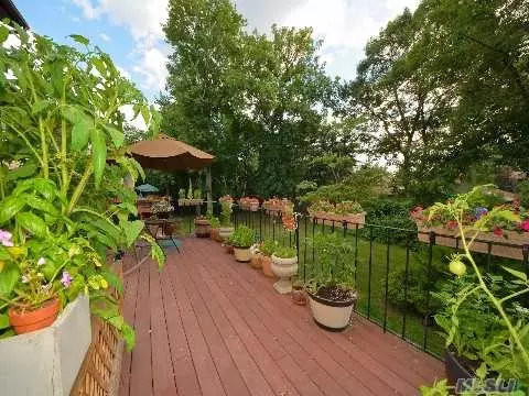 18 Maple Run Dr, Jericho, NY 11753 photo 1