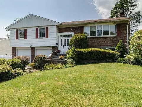 264 Ellen Pl, Jericho, NY 11753 photo 1