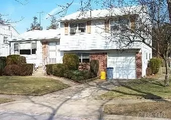 29 Jerold St, Plainview, NY 11803 photo 1
