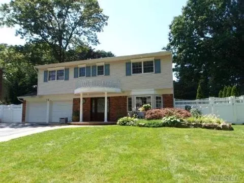 24 Glenmere Ln, Commack, NY 11725 photo 1