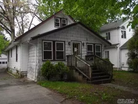 2145 Walnut St, Baldwin, NY 11510 photo 1