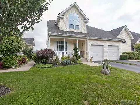 72 Saddle Lakes DR, Riverhead, NY 11901 photo 1