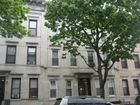 16-50 Putnam Ave, Flushing, NY 11385 photo 1
