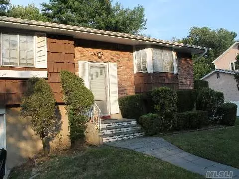 30 Delaware AVE, Jericho, NY 11753 photo 1