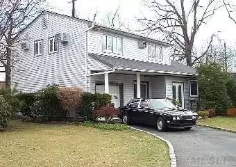 Undisclosed, Plainview, NY 11803 photo 1