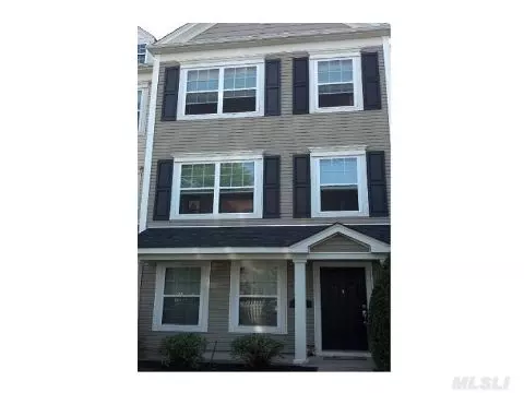 Undisclosed, Patchogue, NY 11772 photo 1