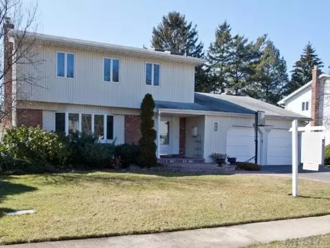 67 Chenango Dr, Jericho, NY 11753 photo 1