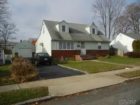 24 Devon Rd, Bethpage, NY 11714 photo 1