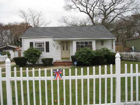 54 S Summit Ave, Patchogue, NY 11772 photo 1