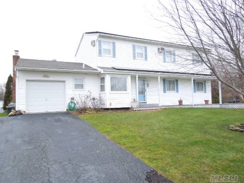 59 Corbin Ave, Patchogue, NY 11772 photo 1