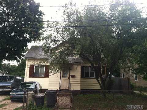 5 Bridger Blvd, Central Islip, NY 11722 photo 1