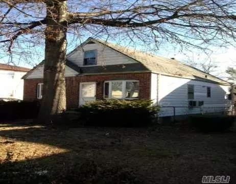 85 Ormonde Blvd, Valley Stream, NY 11580 photo 1