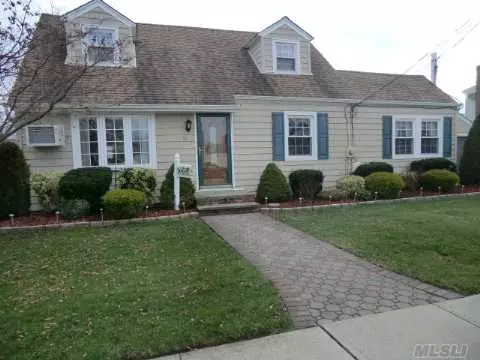 33 Nassau Ave, Plainview, NY 11803 photo 1