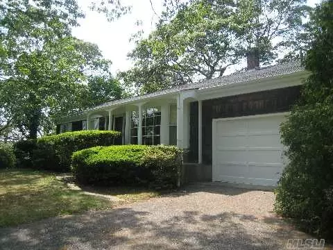 1 Ridgewood Ln, Hampton Bays, NY 11946 photo 1