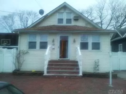 860 Steele Blvd, Baldwin, NY 11510 photo 1