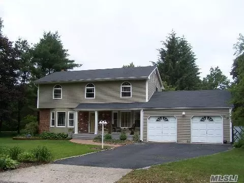 10 Edscho Ln, Commack, NY 11725 photo 1