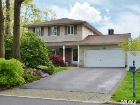 2 Pimlico Ct, Commack, NY 11725 photo 1