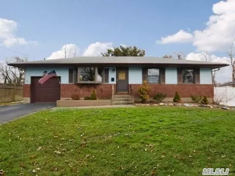 107 Irene Ln, Commack, NY 11725 photo 1