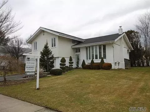 27 Fair Ln, Jericho, NY 11753 photo 1