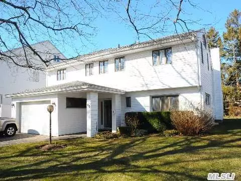 42 Randy Ln, Plainview, NY 11803 photo 1