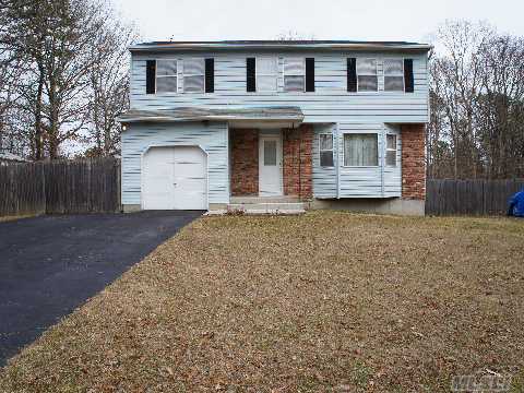 131 Keller Dr, Mastic, NY 11950 photo 1