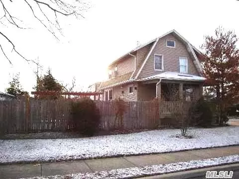 2995 Grand Ave, Baldwin, NY 11510 photo 1