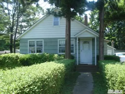 Undisclosed, Patchogue, NY 11772 photo 1