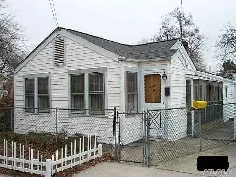 Undisclosed, Bethpage, NY 11714 photo 1