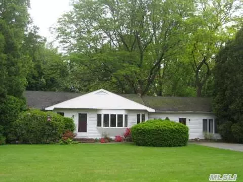 6 Conscience Cir, Setauket, NY 11733 photo 1