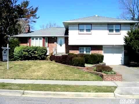 4 Argyle Rd, Plainview, NY 11803 photo 1