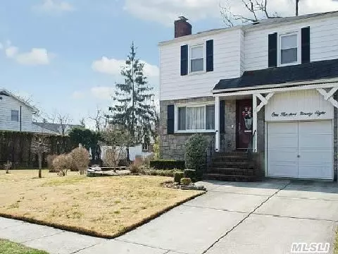 198 E Argyle St, Valley Stream, NY 11580 photo 1