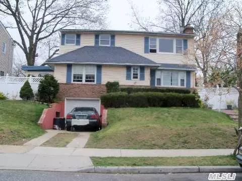 1076 Alhambra Rd, Baldwin, NY 11510 photo 1