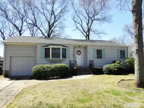 28 45th St, Islip, NY 11751 photo 1