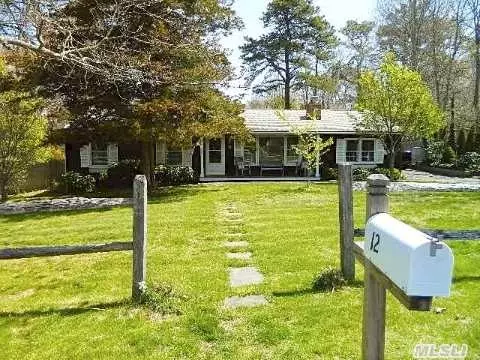 12 Easterly Rd, Hampton Bays, NY 11946 photo 1