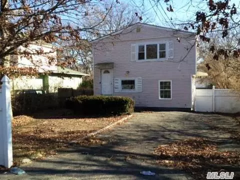 533 Islip Ave, Islip, NY 11751 photo 1