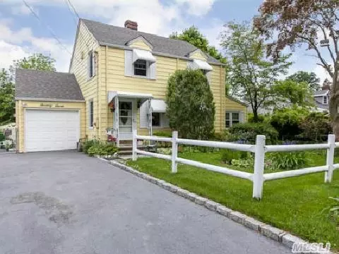 77 Juniper Ave, Smithtown, NY 11787 photo 1