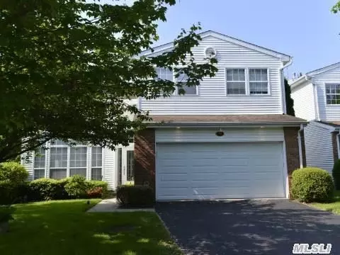 95 Fairway View Dr, Commack, NY 11725 photo 1