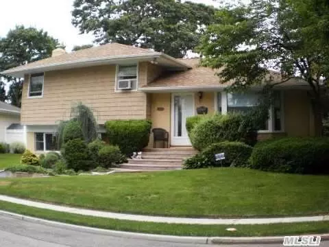 6 Mellow Ln, Jericho, NY 11753 photo 1