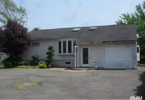 27 Forest Rd, Valley Stream, NY 11581 photo 1