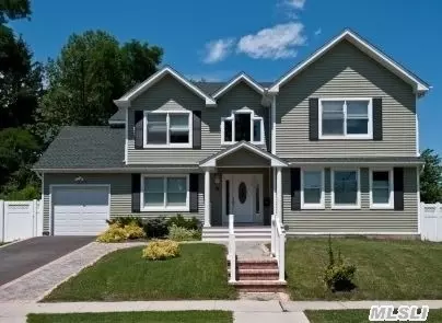 15 Sydney St, Plainview, NY 11803 photo 1