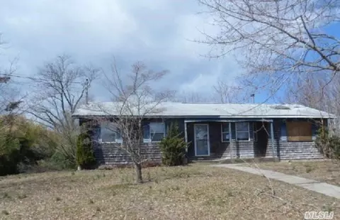 6 Nadel Ct, Riverhead, NY 11901 photo 1