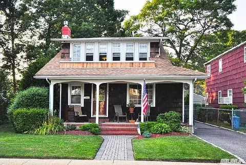 1891 Smith St, Merrick, NY 11566 photo 1