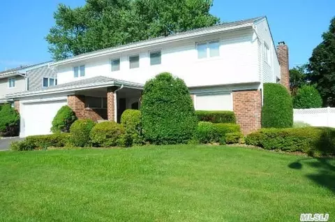25 Randy Ln, Plainview, NY 11803 photo 1