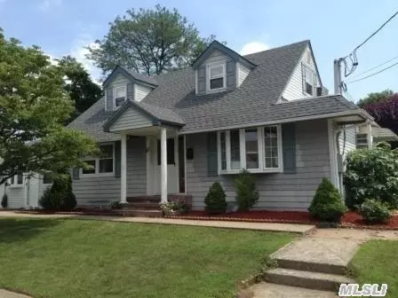 57 Virginia Ave, Plainview, NY 11803 photo 1