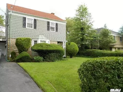32 Adele Rd, Cedarhurst, NY 11516 photo 1