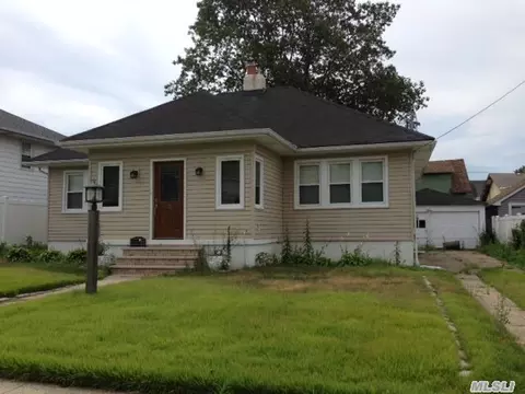 53 Thompson Ave, Oceanside, NY 11572 photo 1